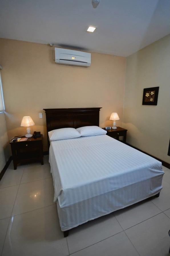 Hotel Formosa Daet Exterior photo